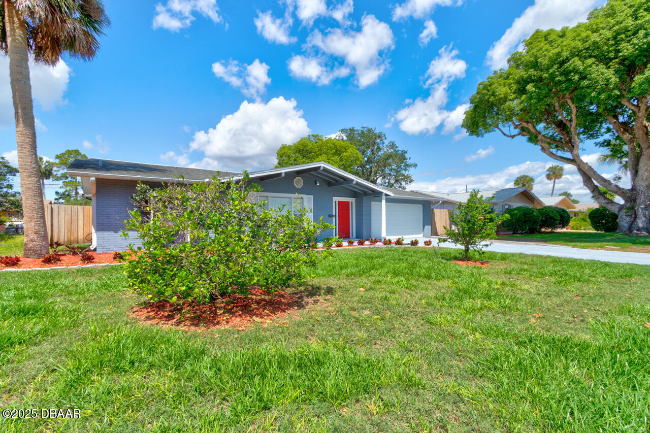 1208 Golfview Drive