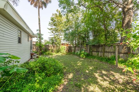 A home in Holly Hill