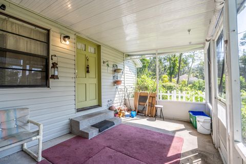 A home in Holly Hill