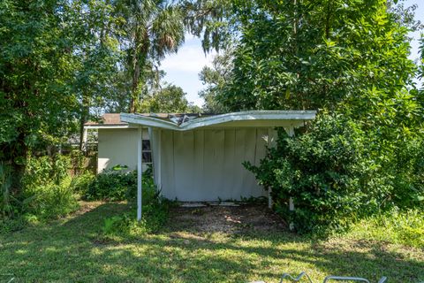 A home in Holly Hill