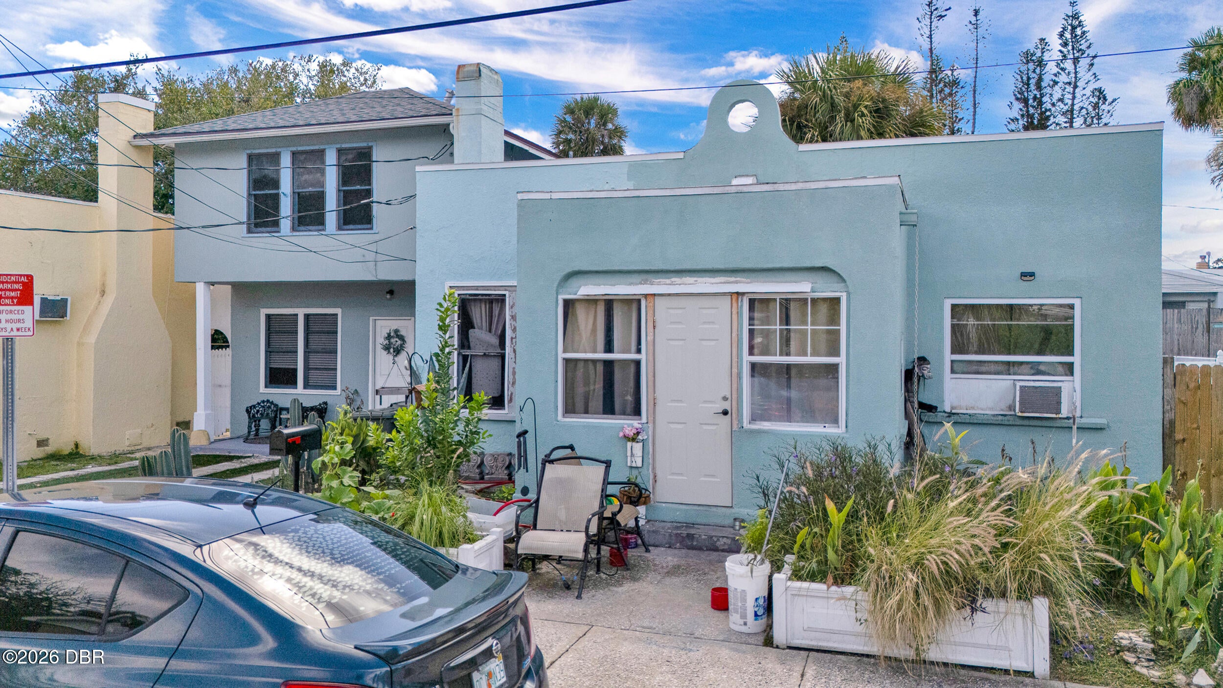 311-313 N Oleander Avenue