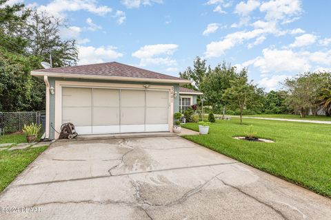 A home in DeLand