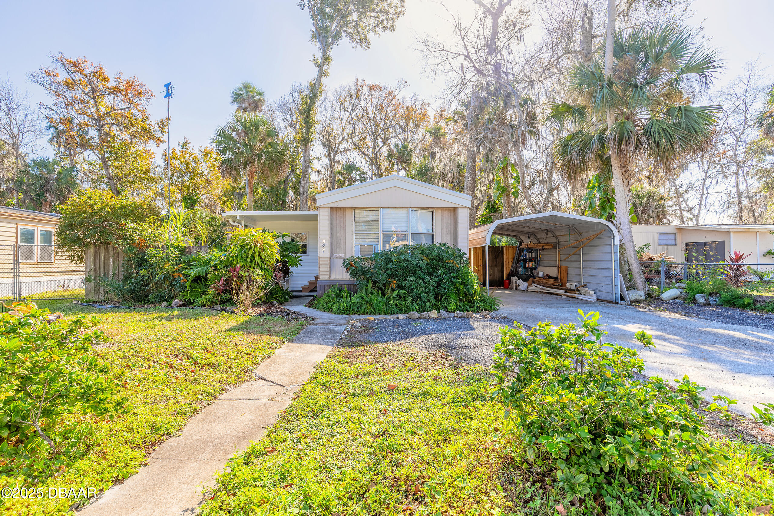 1051 Green Acres Circle N