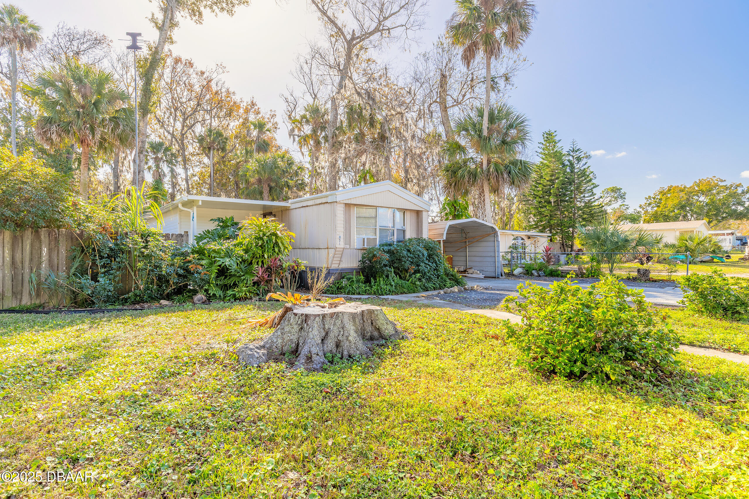 1051 Green Acres Circle N