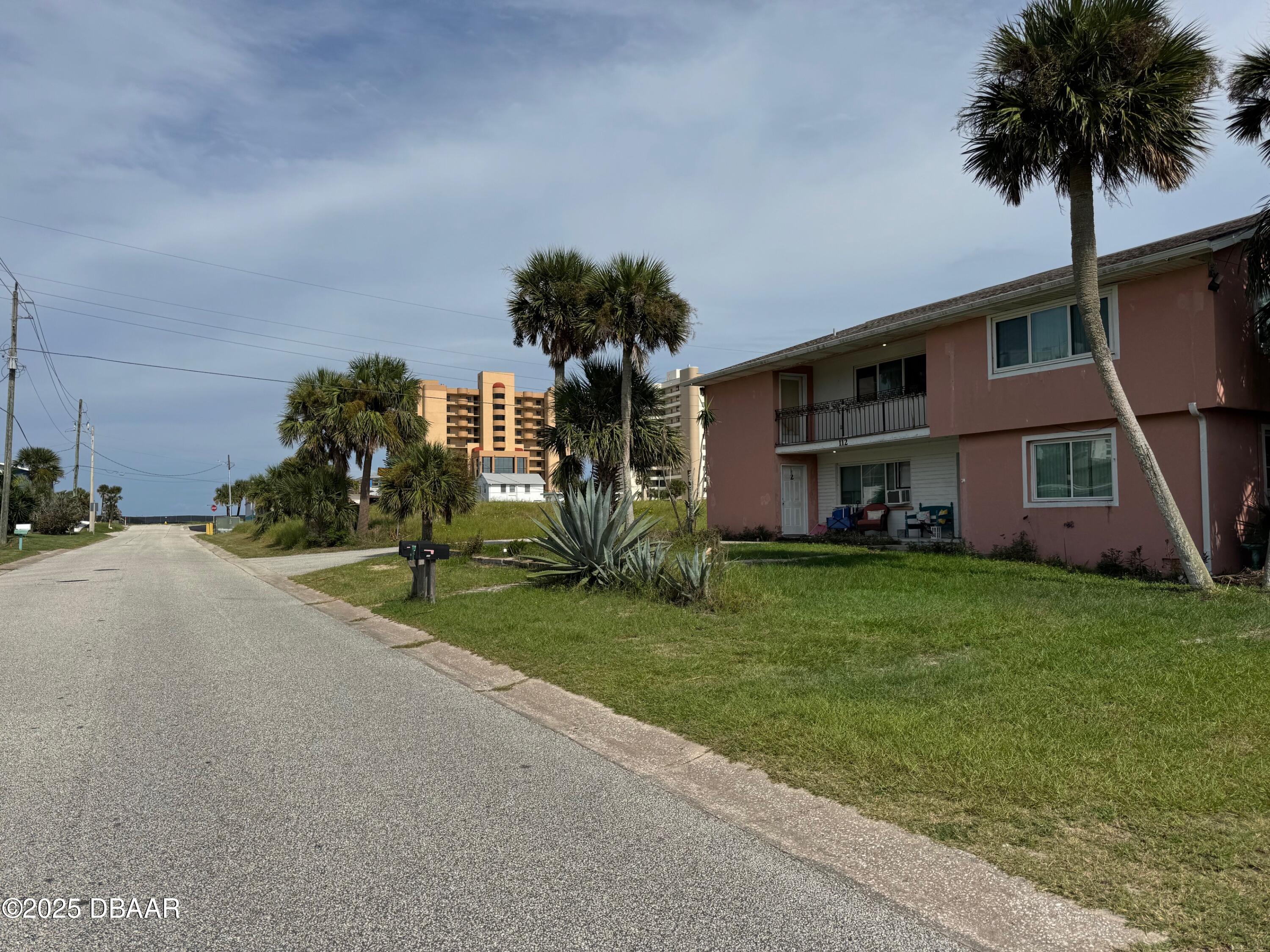 112 Van Avenue