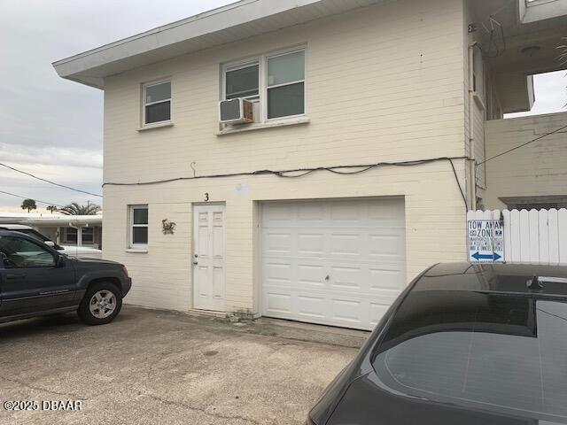 112 Van Avenue