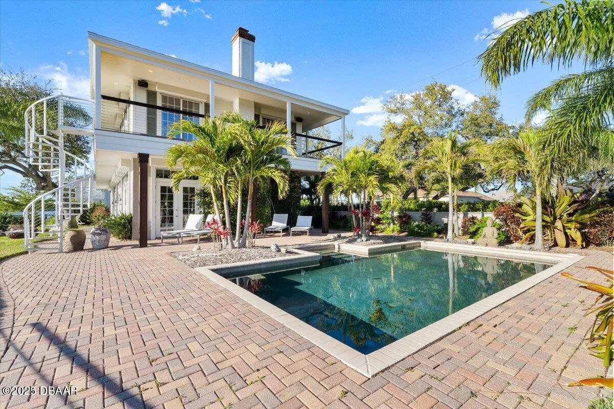 3212 John Anderson Drive