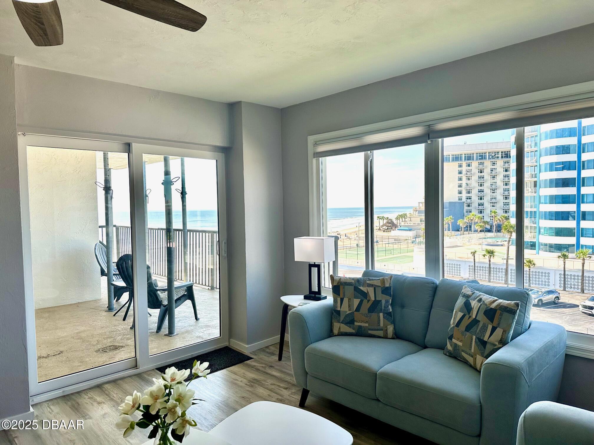 2615 S Atlantic Avenue 4G