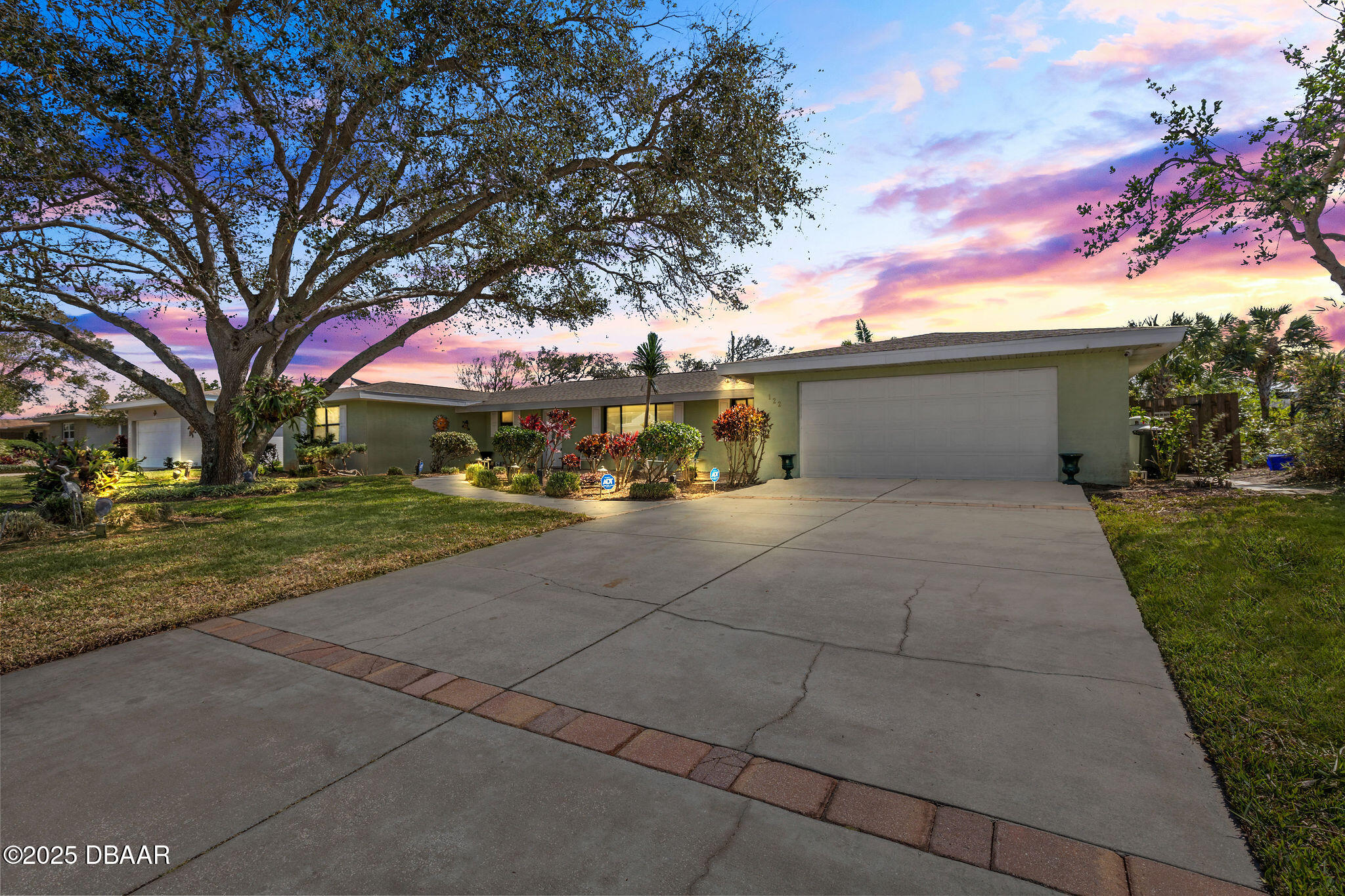 122 University Circle