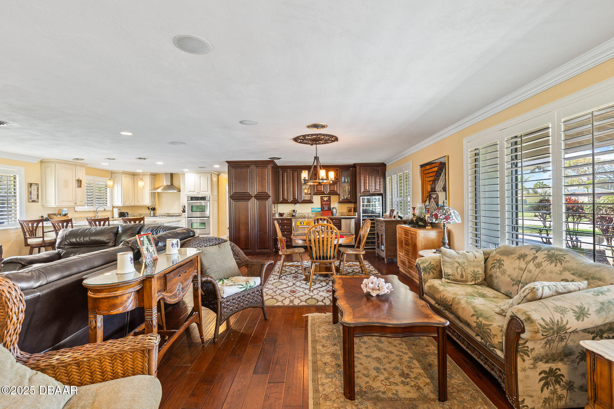 122 University Circle