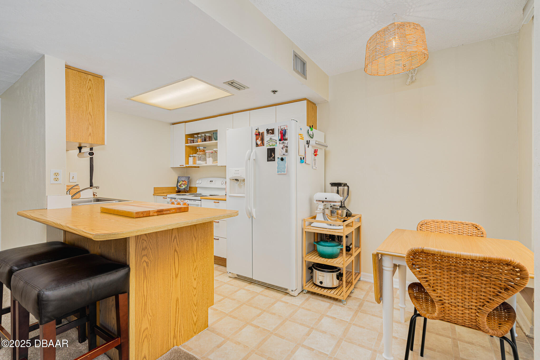 3023 S Atlantic Avenue