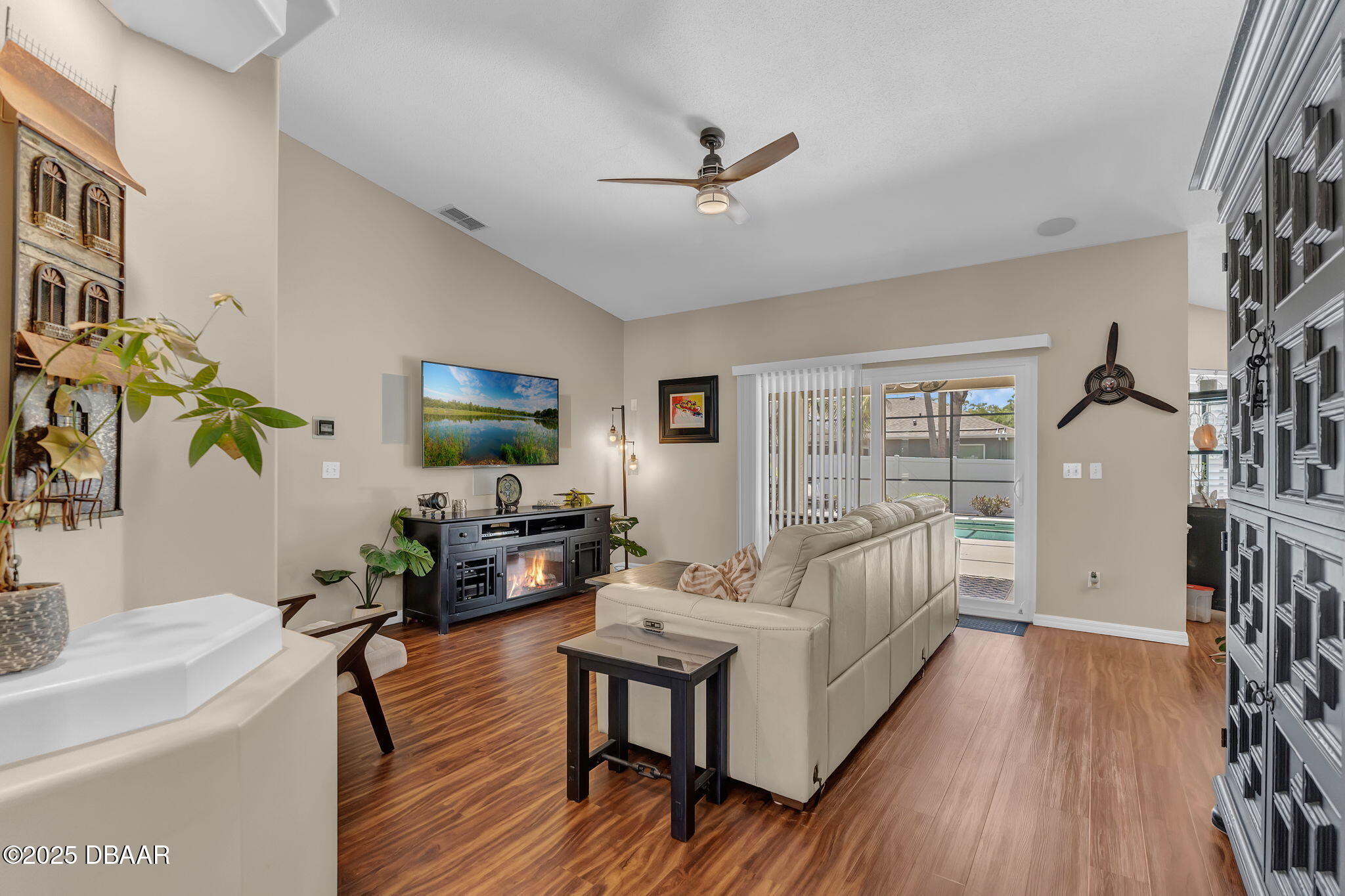 445 Oakland Park Boulevard