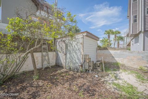 A home in New Smyrna Beach