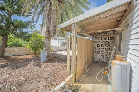 A home in New Smyrna Beach