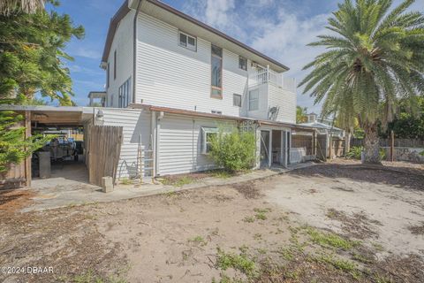 A home in New Smyrna Beach