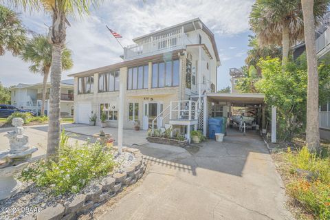 A home in New Smyrna Beach