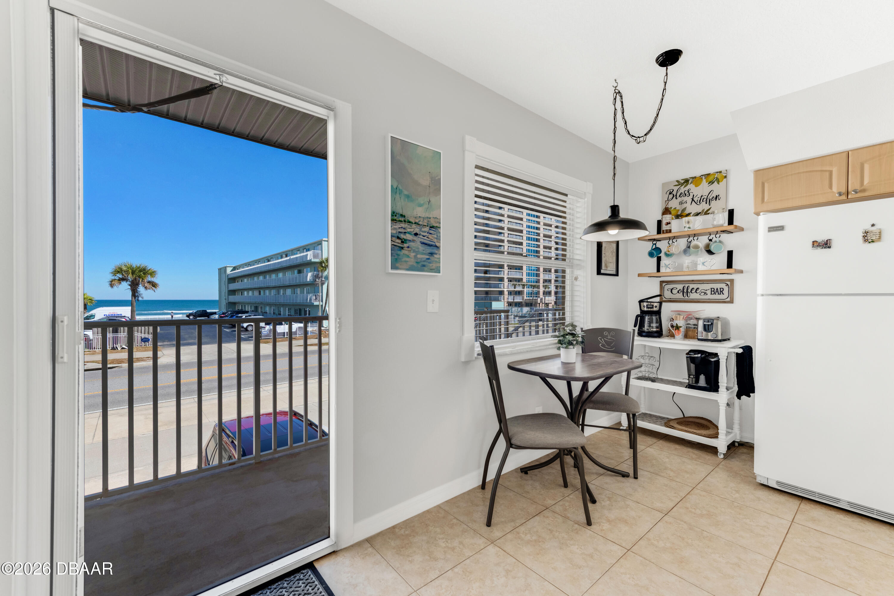 3724 S Atlantic Avenue