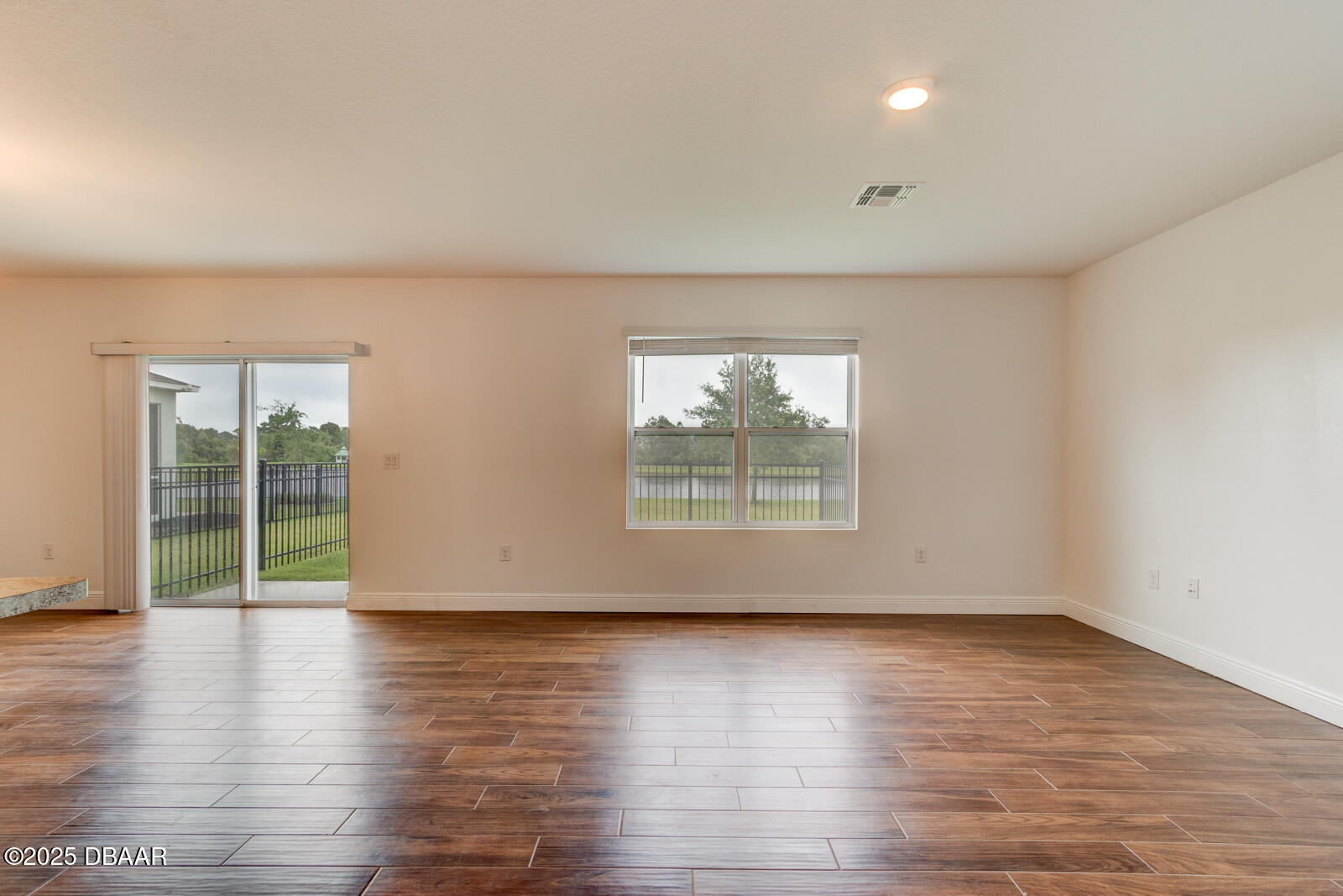 569 Armoyan Way