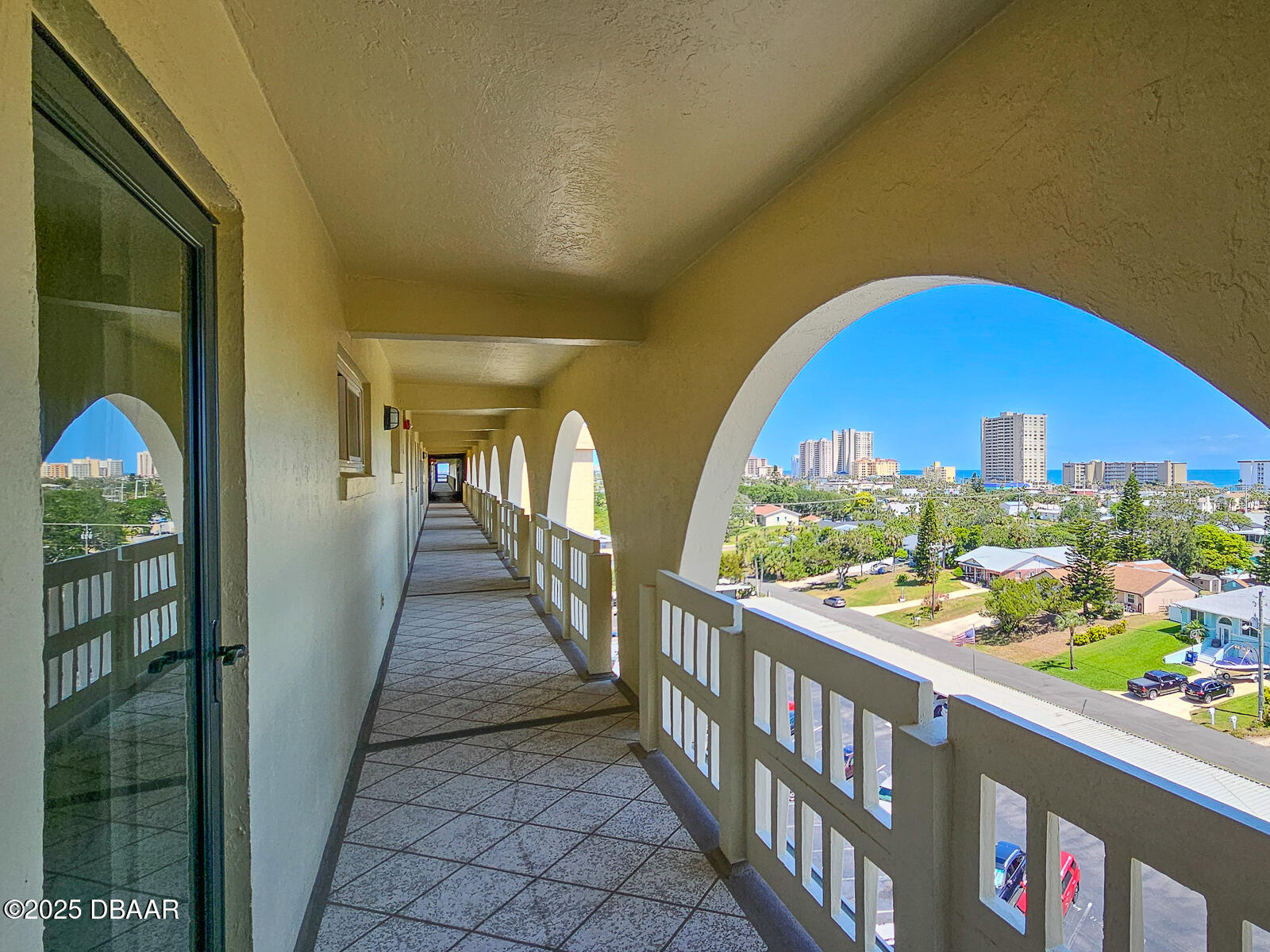 3606 S Peninsula Drive 812
