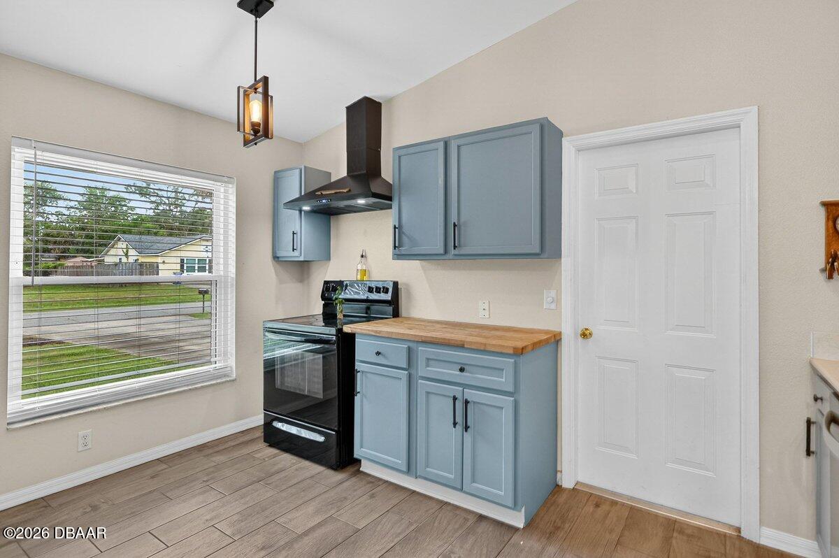 3223 Travelers Palm Drive