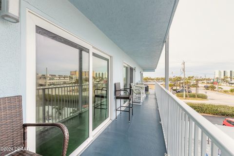 A home in New Smyrna Beach