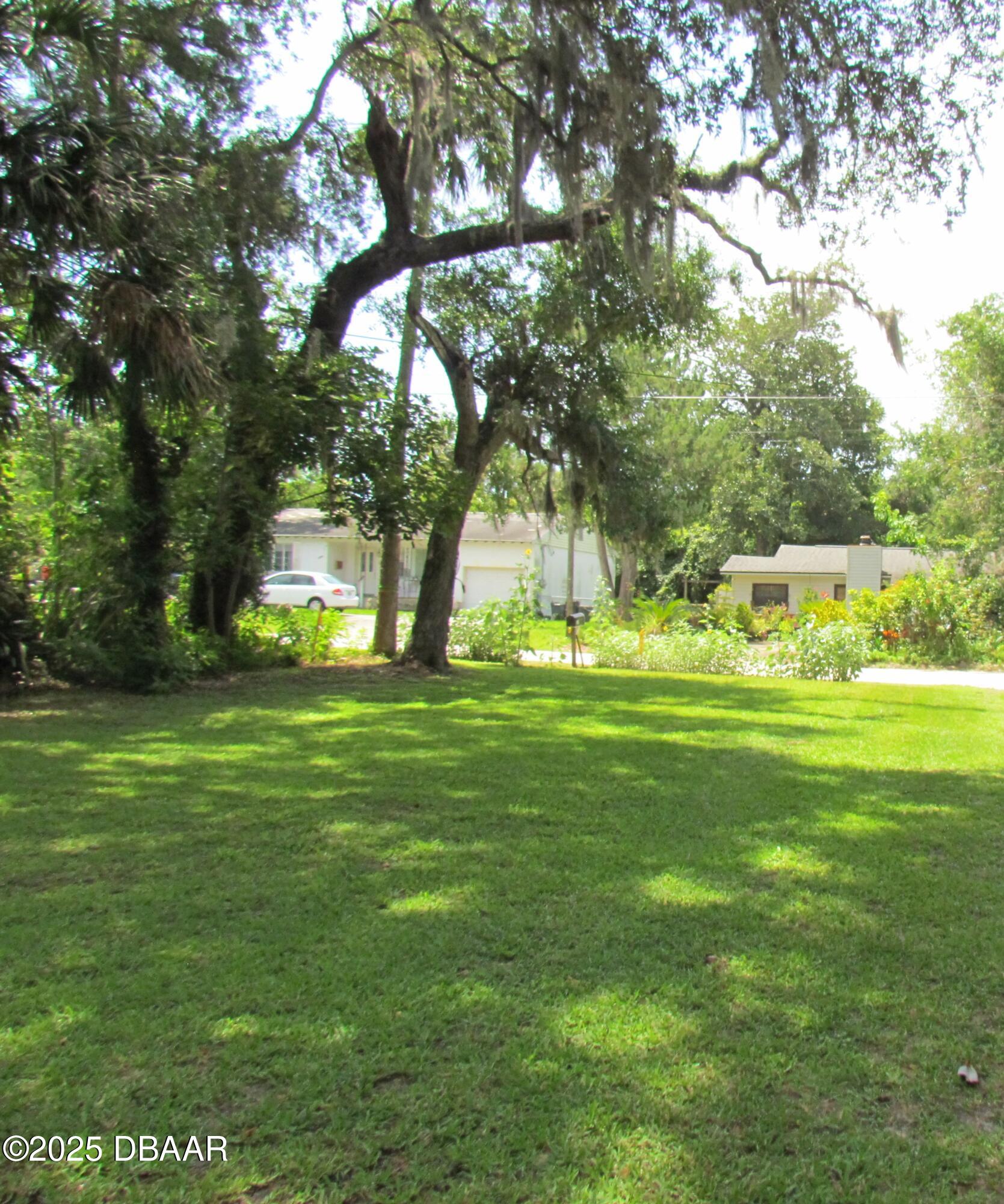 33 Hernandez Avenue
