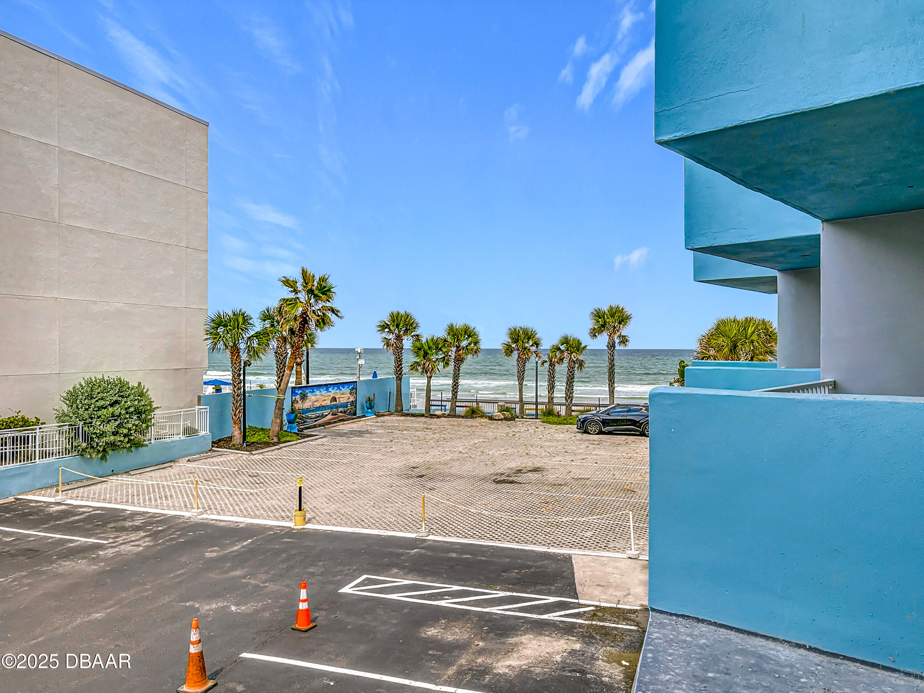 313 S Atlantic Avenue 202/204