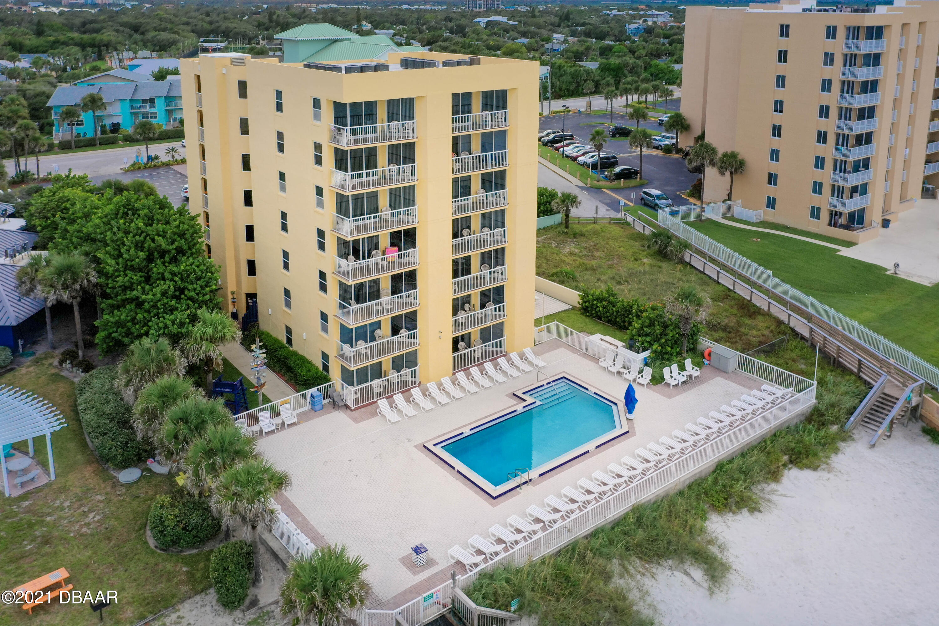 425 S Atlantic Avenue 204