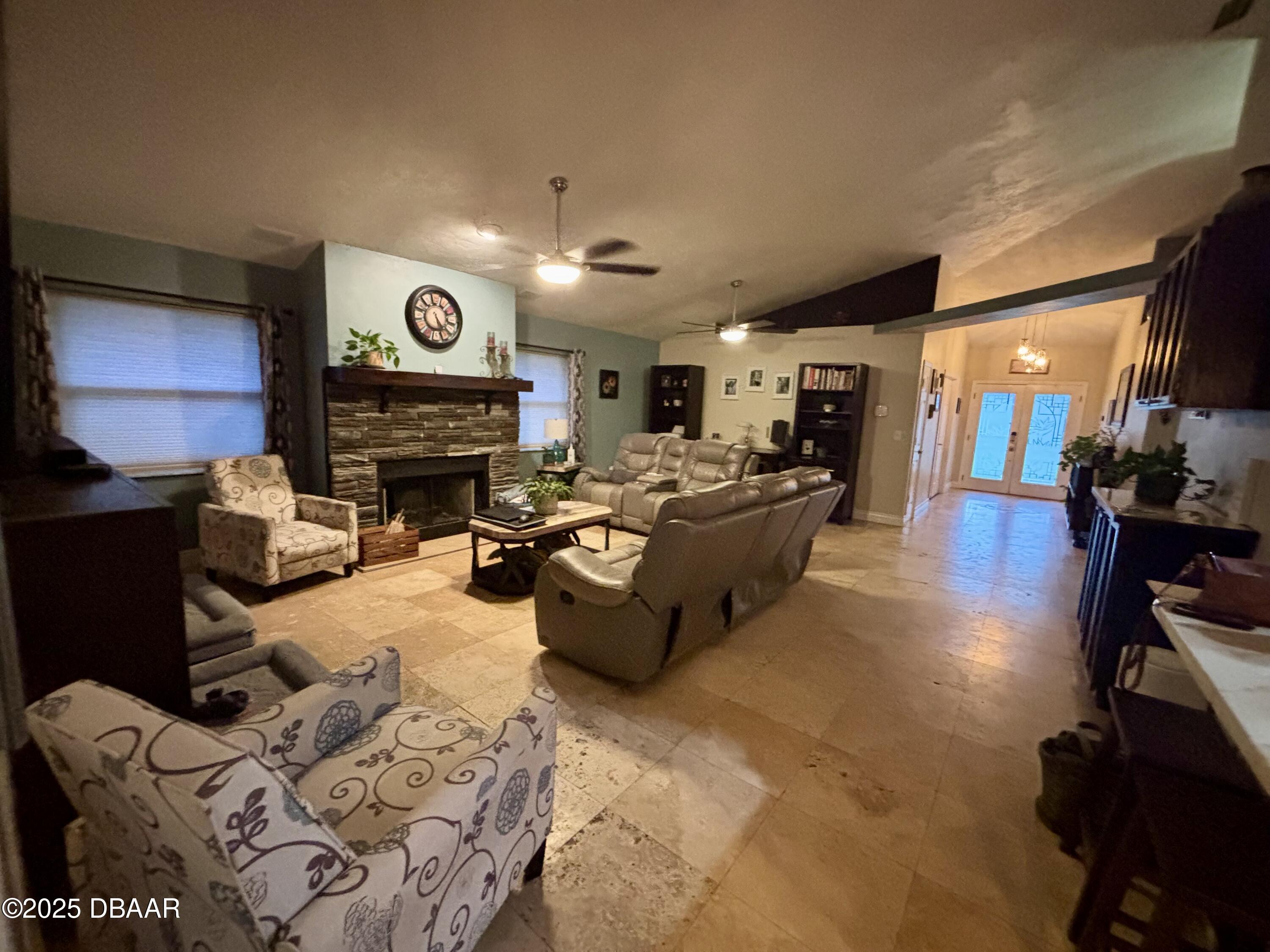 6109 Sabal Point Circle