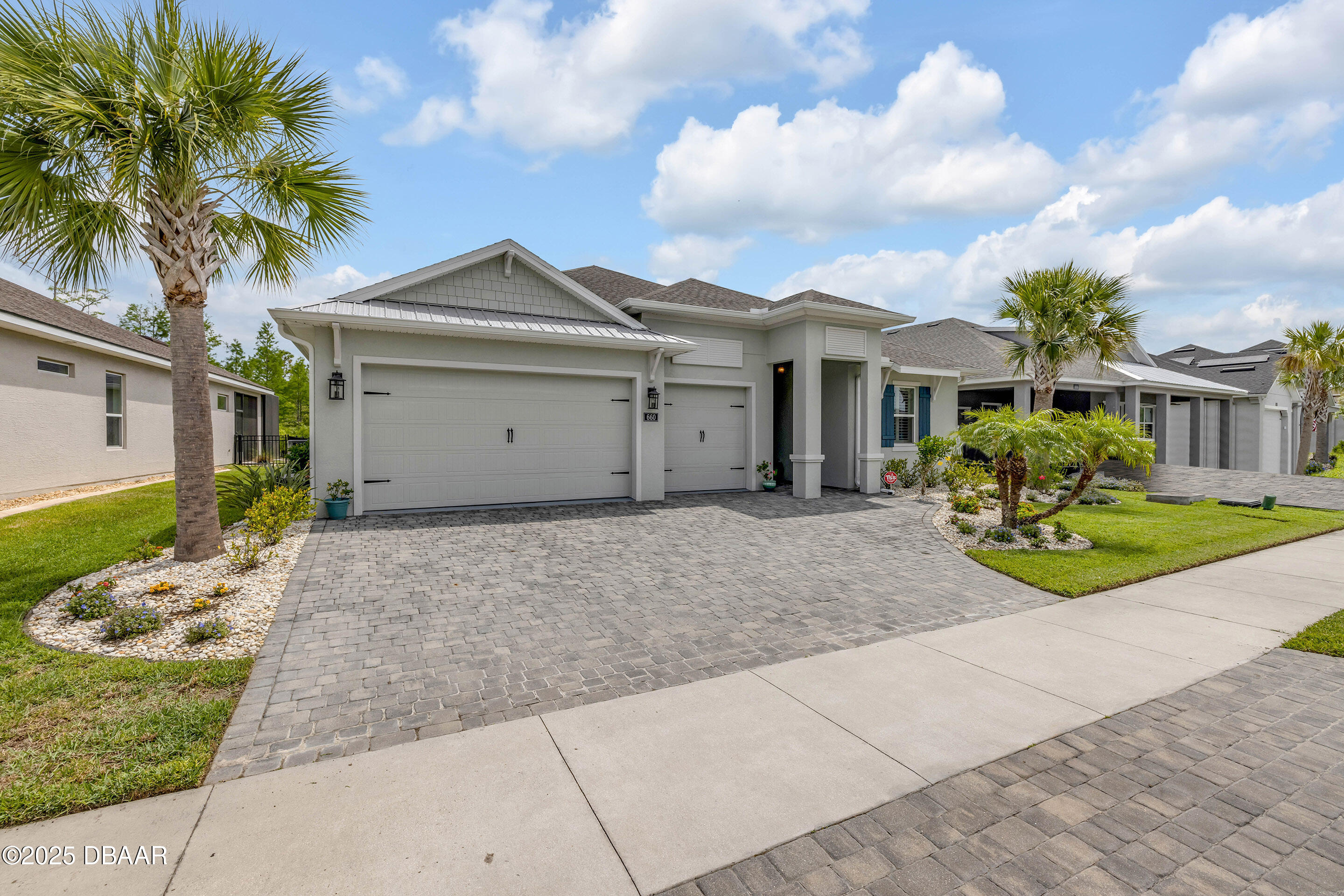 660 Mosaic Boulevard