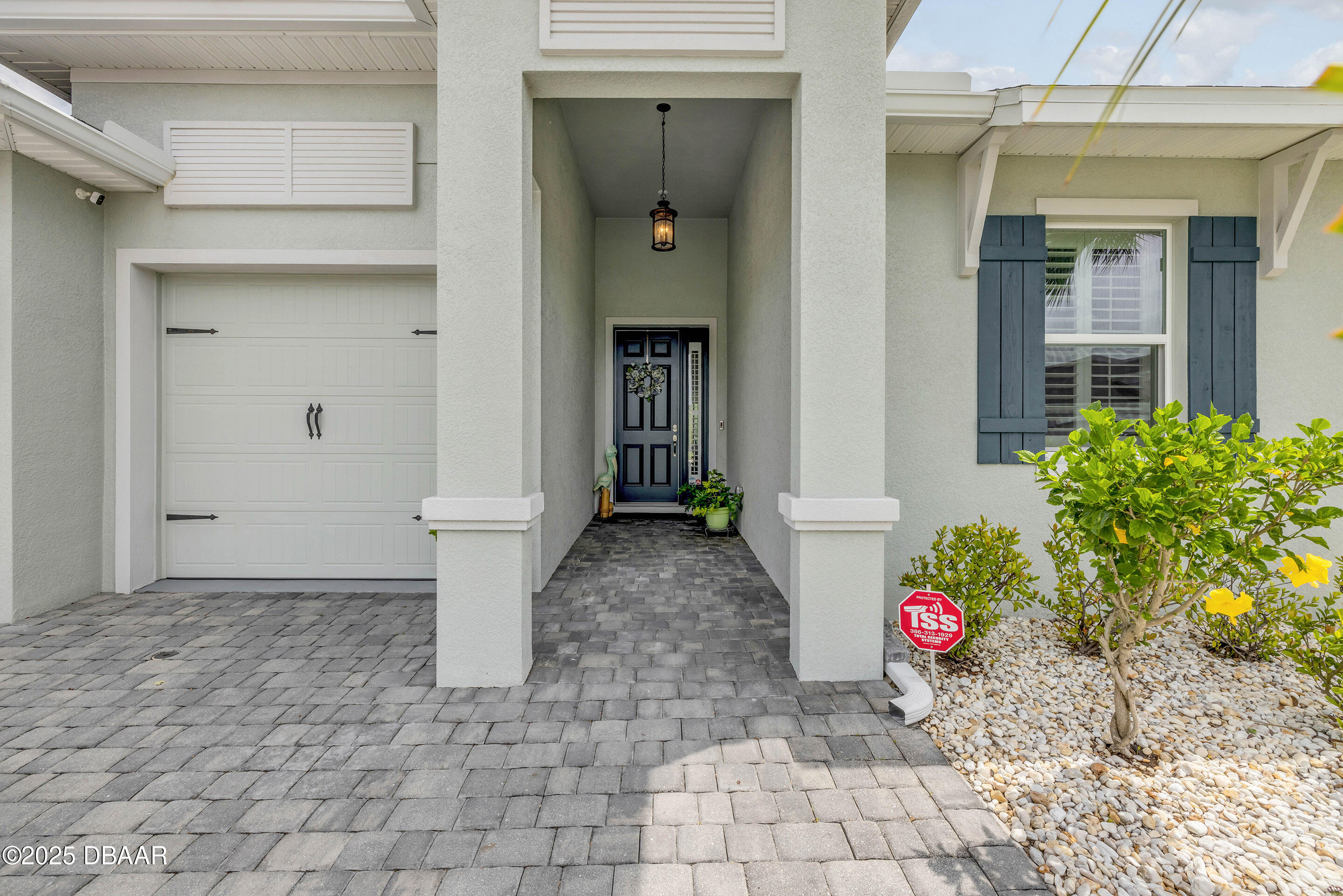 660 Mosaic Boulevard