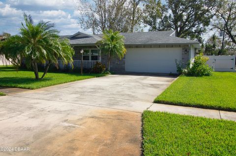 A home in South Daytona