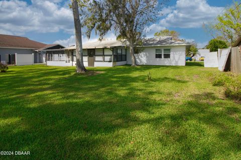 A home in South Daytona