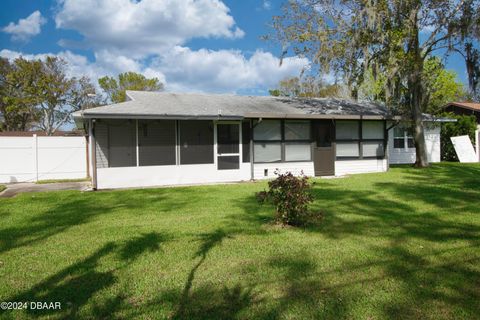 A home in South Daytona