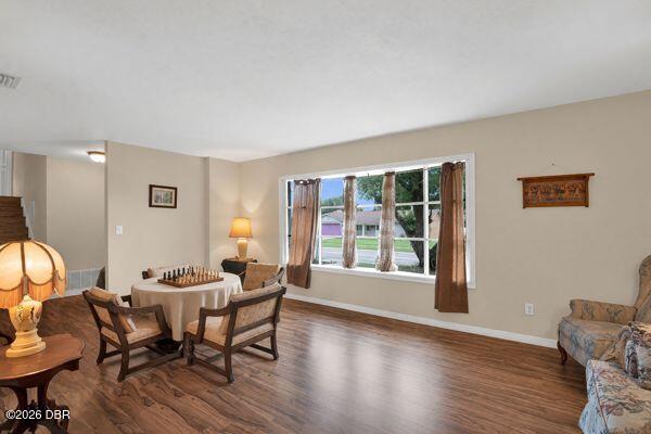 1649 E Shangri La Drive