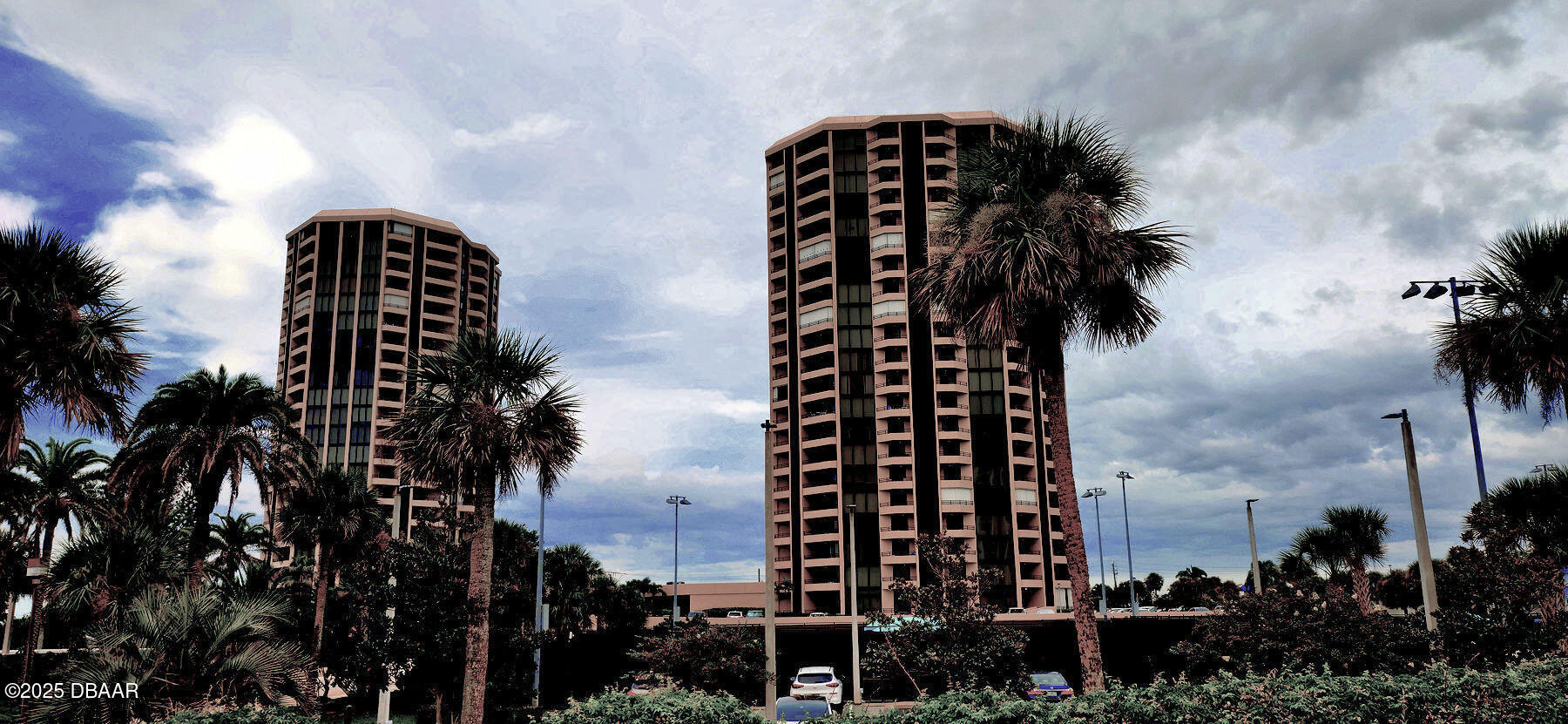 1 Oceans West Boulevard