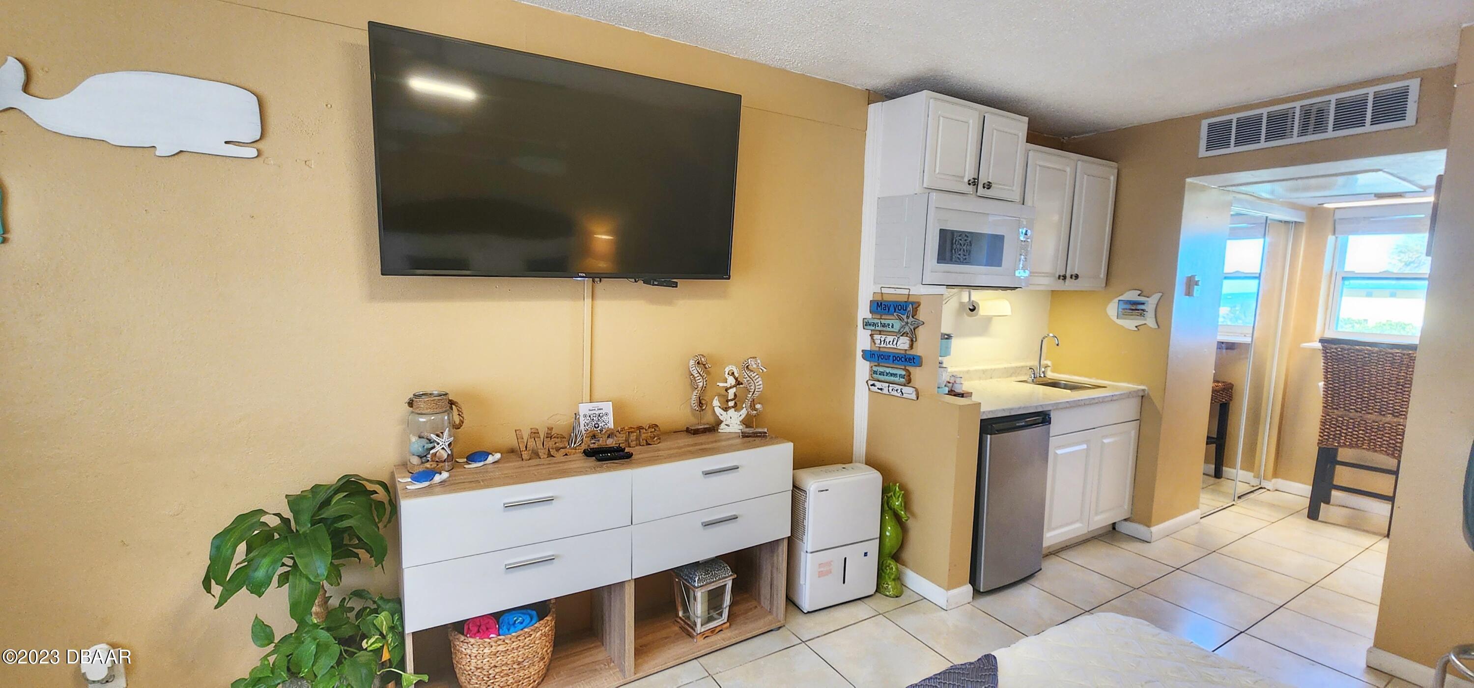 219 S Atlantic Avenue