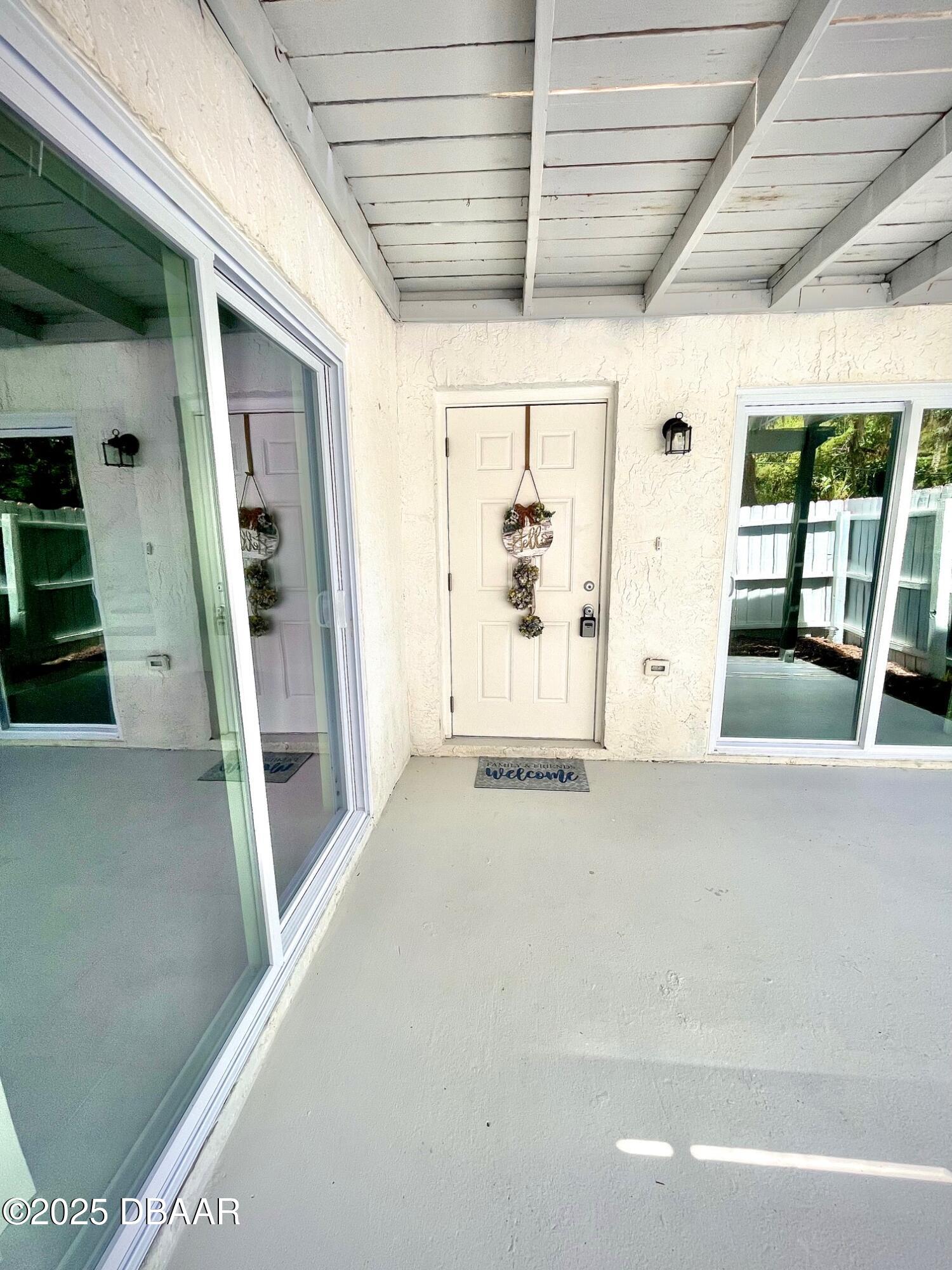 2 Springwood Square