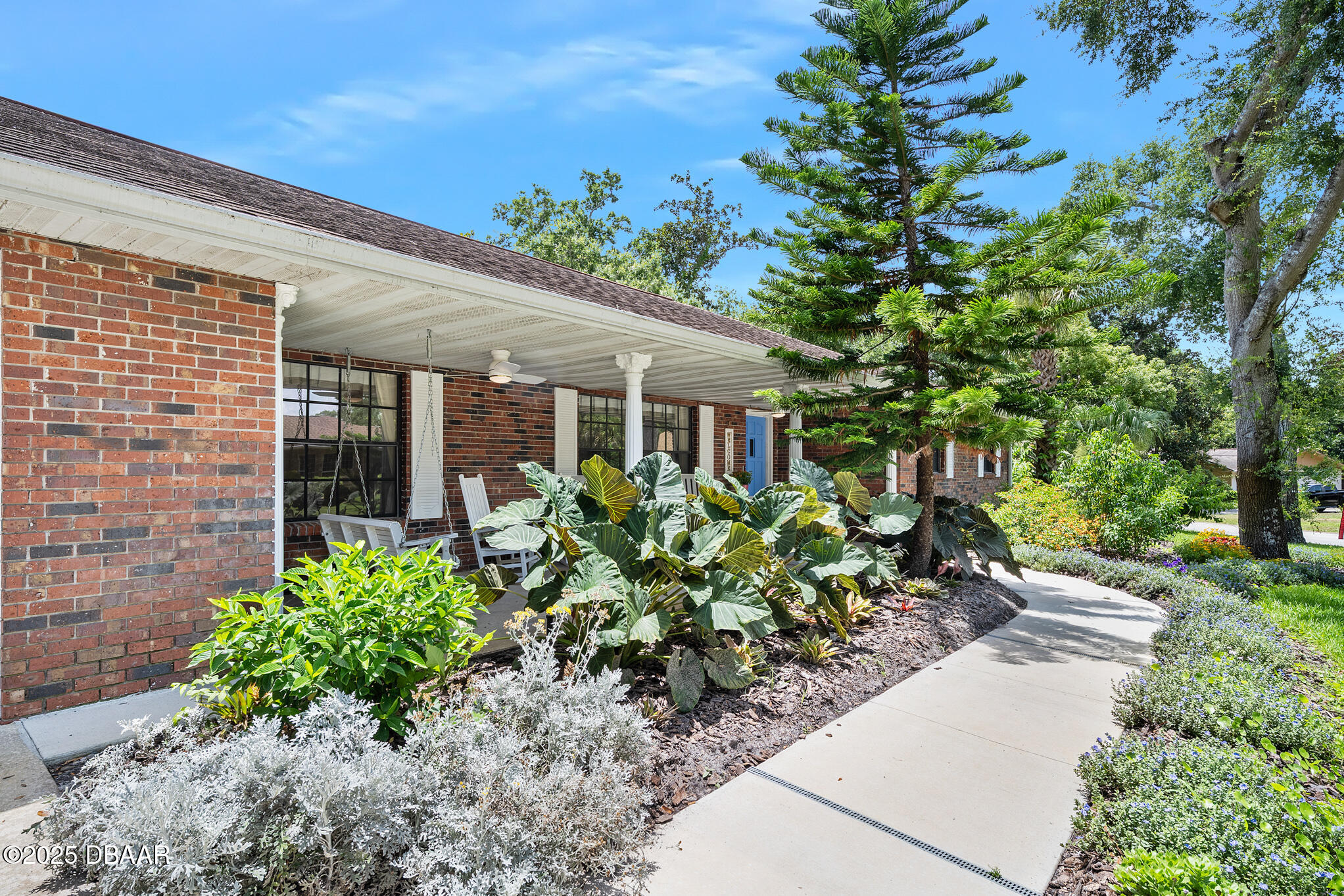 1 River Bluff Court