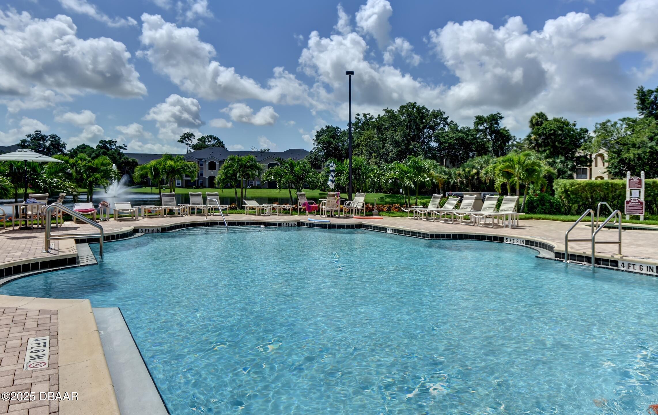 940 Village Trail 6-109