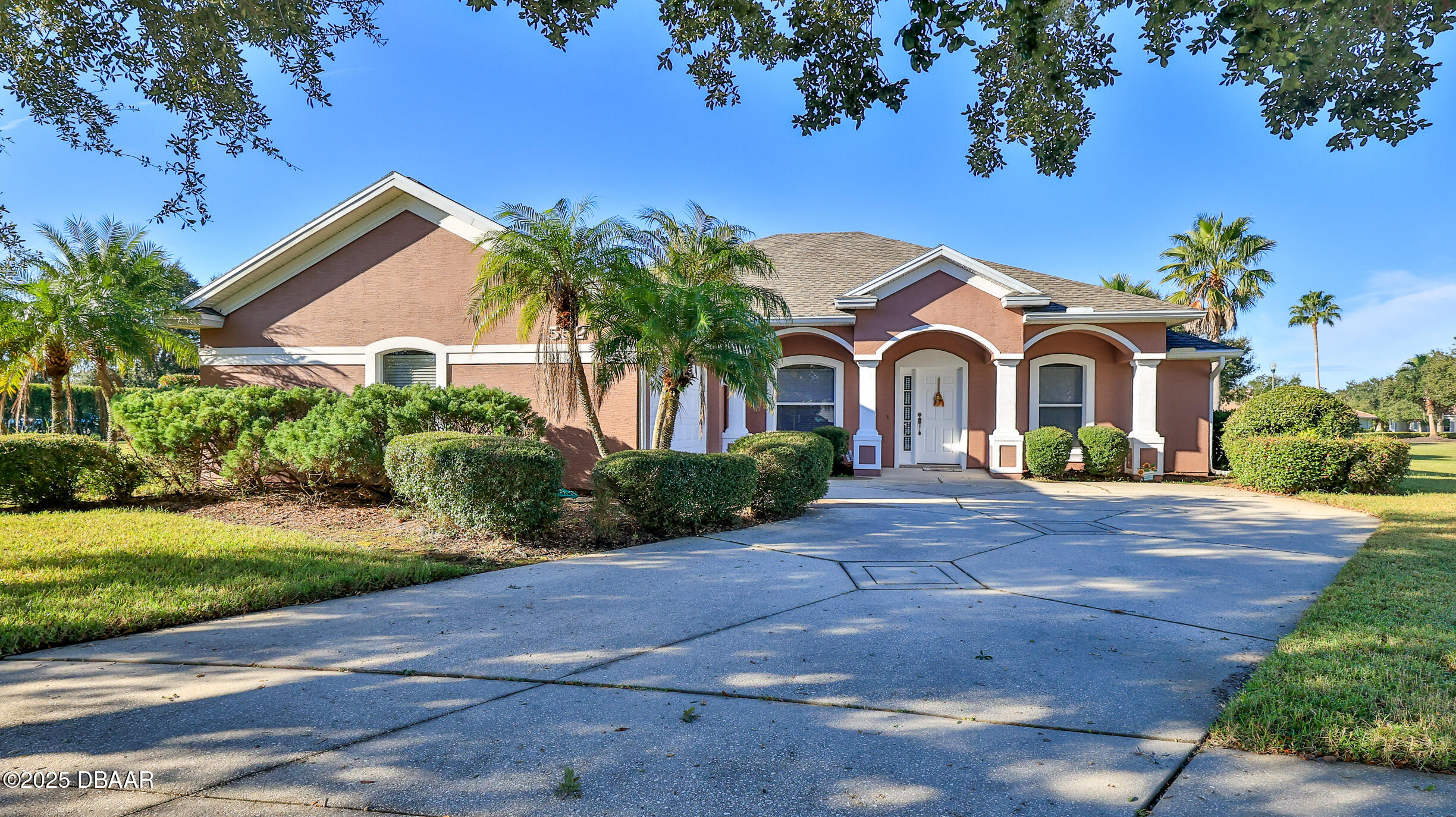 552 Caro Ct