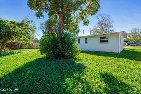 A home in Holly Hill