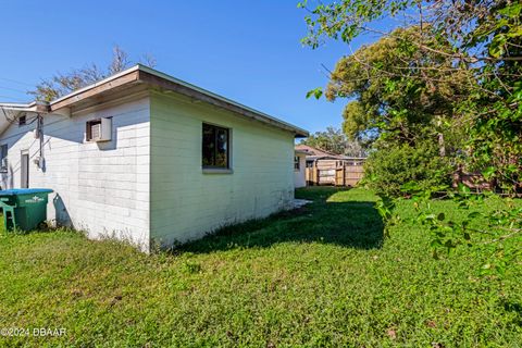 A home in Holly Hill