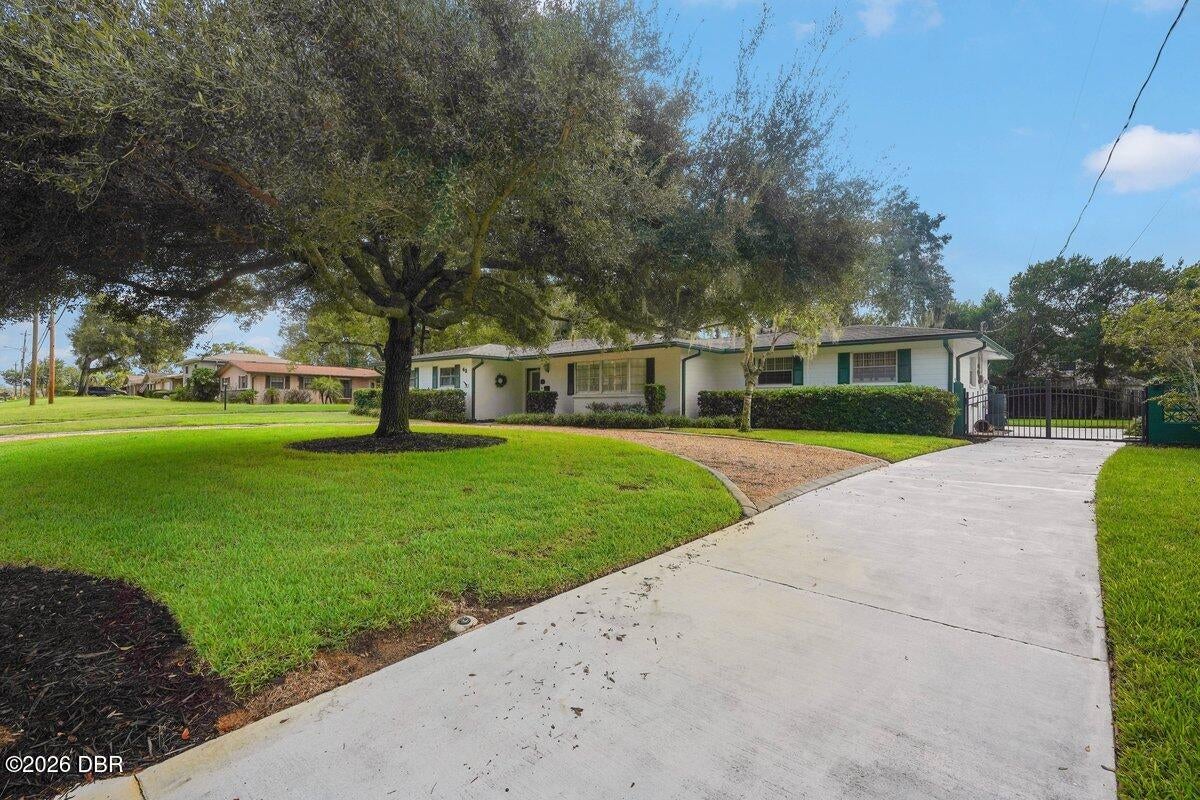 42 S St Andrews Drive