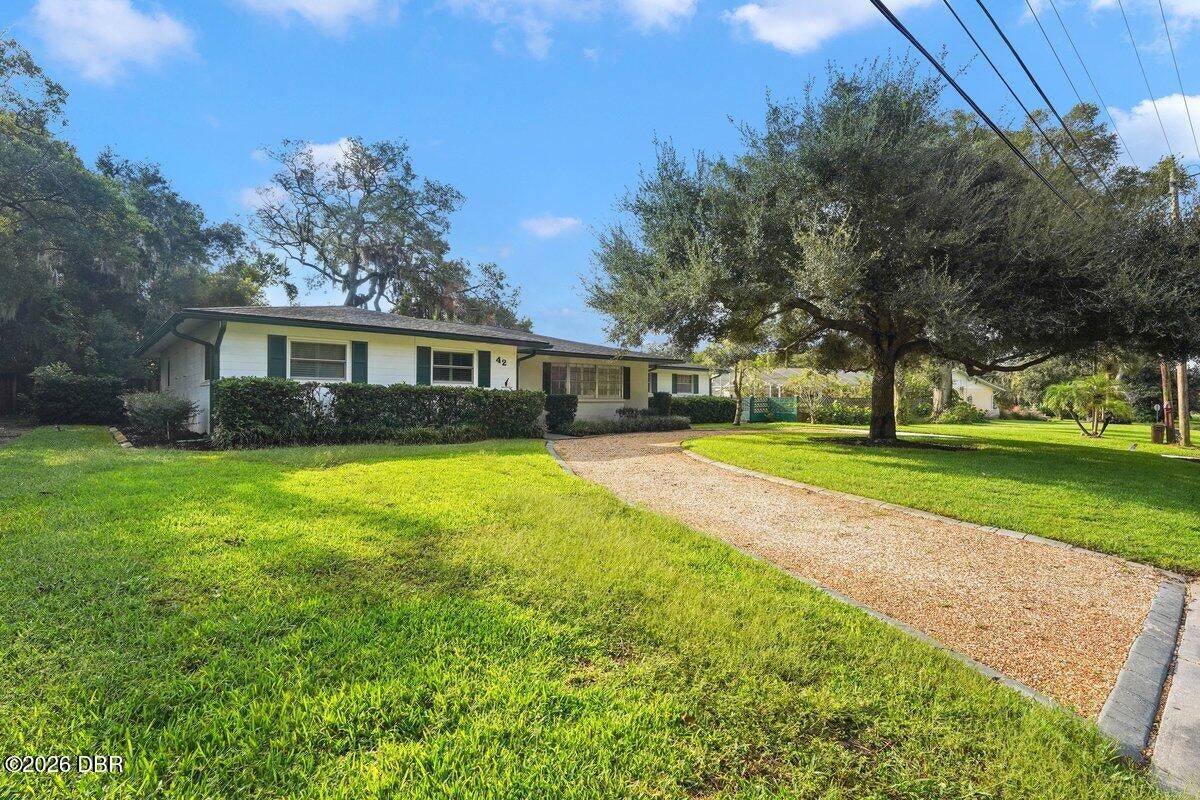 42 S St Andrews Drive