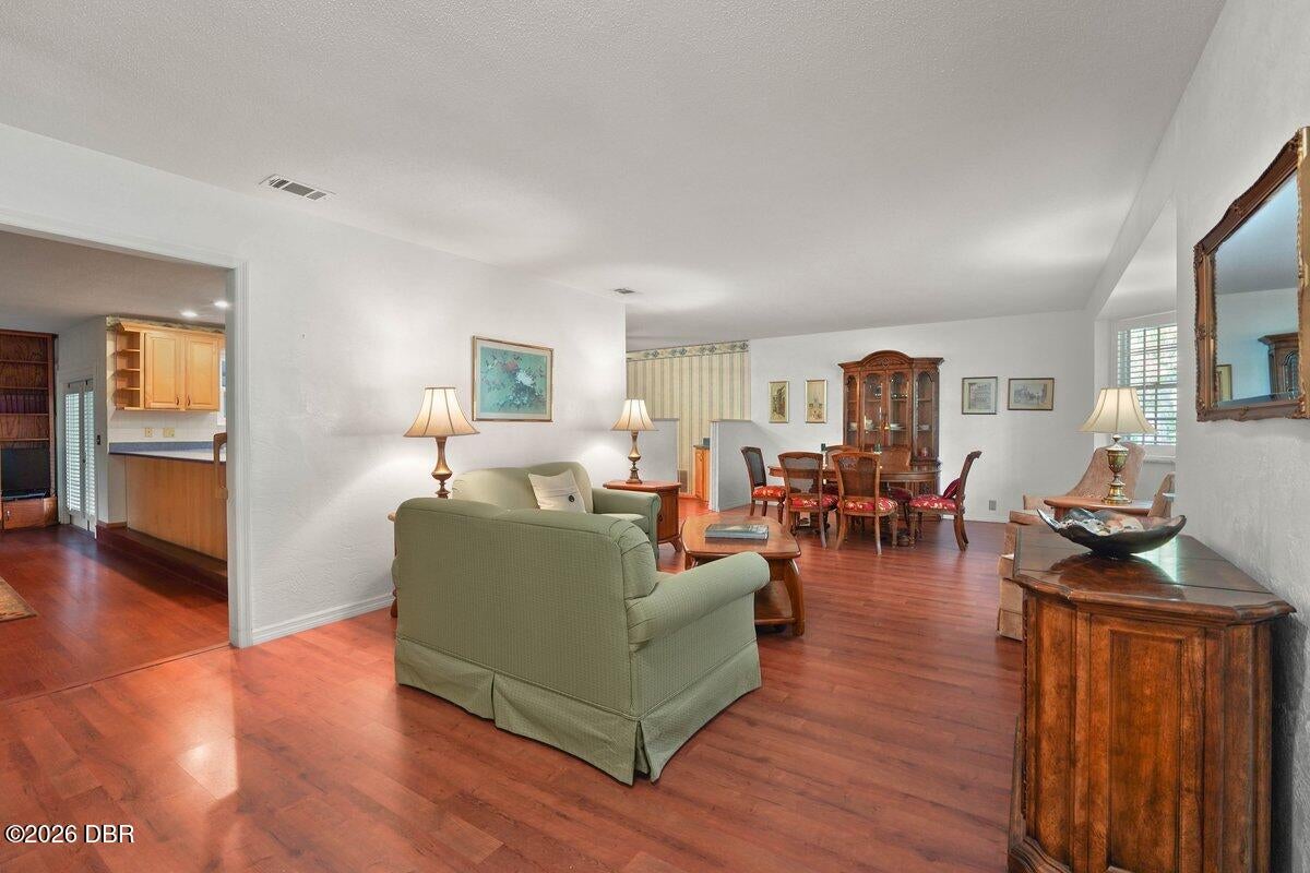 42 S St Andrews Drive