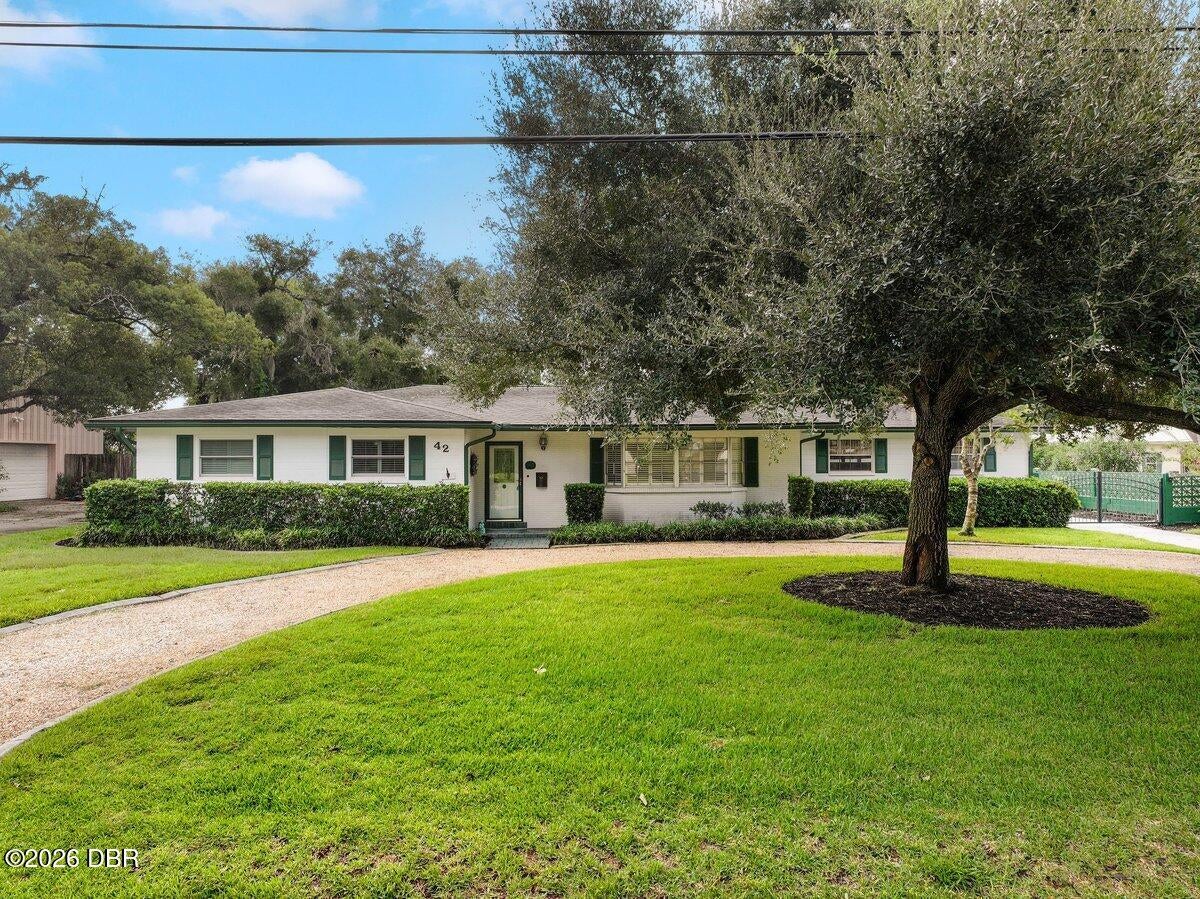 42 S St Andrews Drive