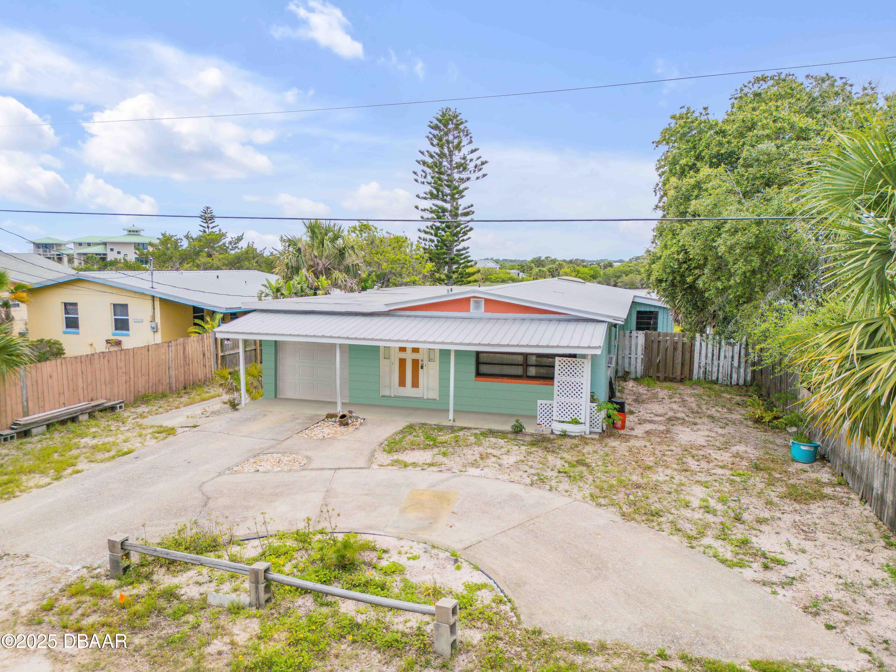2582 Lakeshore Drive