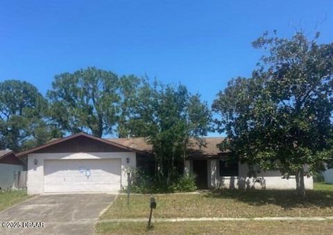 1662 E Shangri La Drive Daytona Beach FL 32119