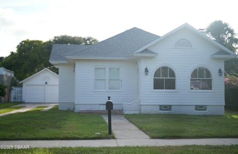 915 & 917 N Oleander Avenue Daytona Beach FL 32118